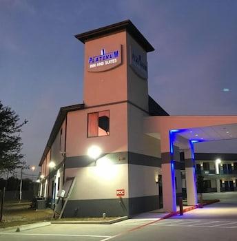 Platinum Inn And Suites Houston Exterior photo
