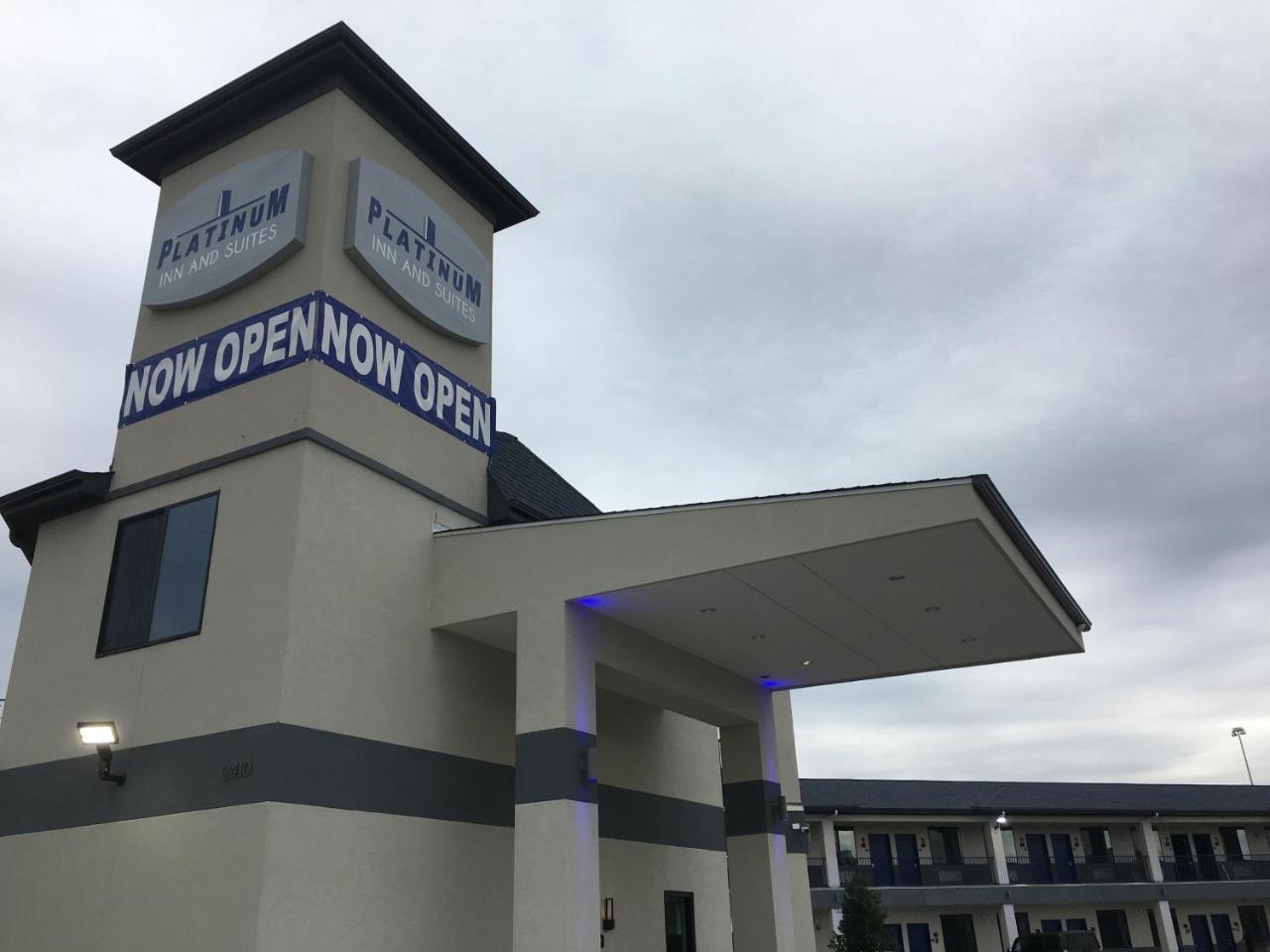 Platinum Inn And Suites Houston Exterior photo